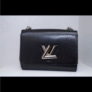 Louis Vuitton
Epi Twist MM